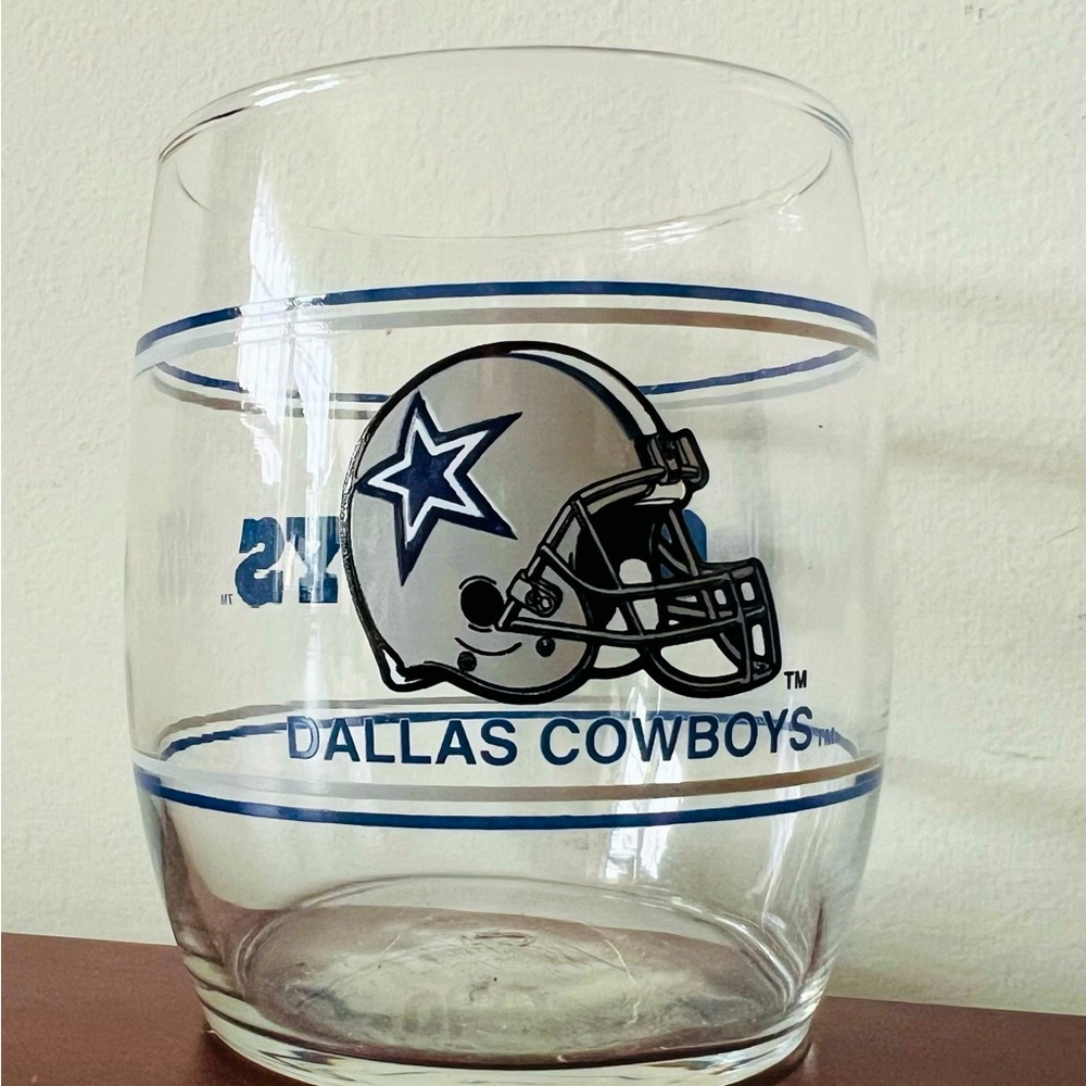 Dallas Cowboys NFL Glass Tumbler Barrel Shape Helmet Logo Clear Blue Silver 4in